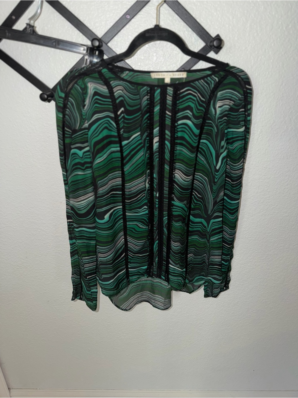 Veronica Beard Size 2 Green Black Abstract Swirl Print Sheer Lace Trim Blouse - Picture 2 of 4